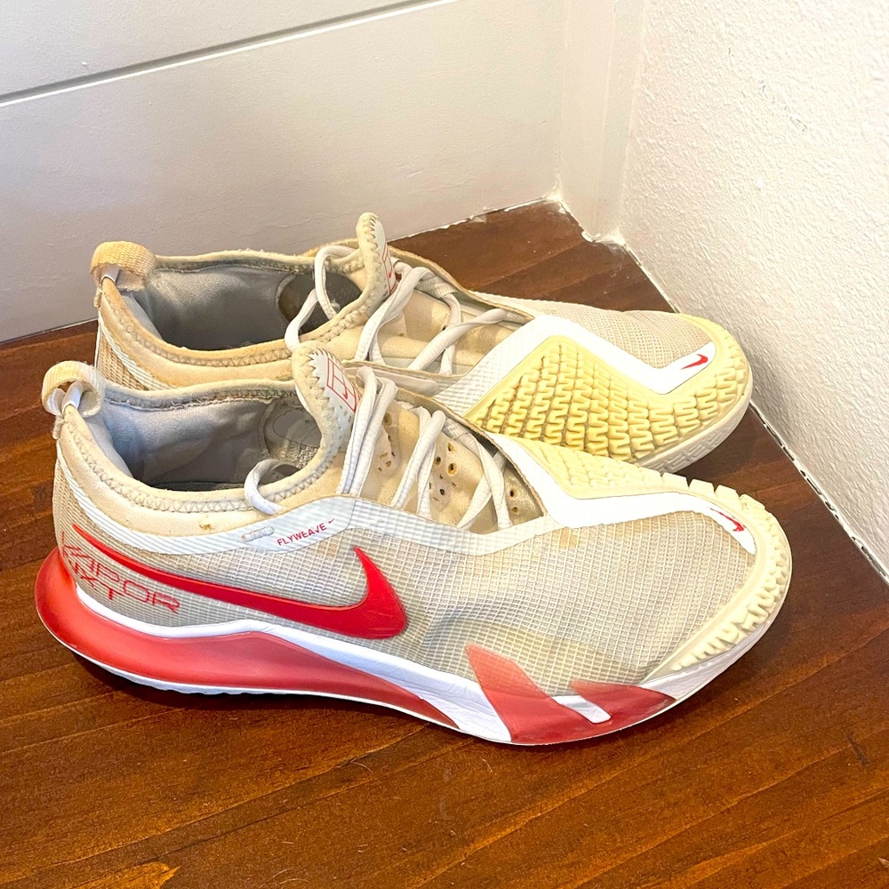 Nike Vapor NXT tennis sneakers- used
